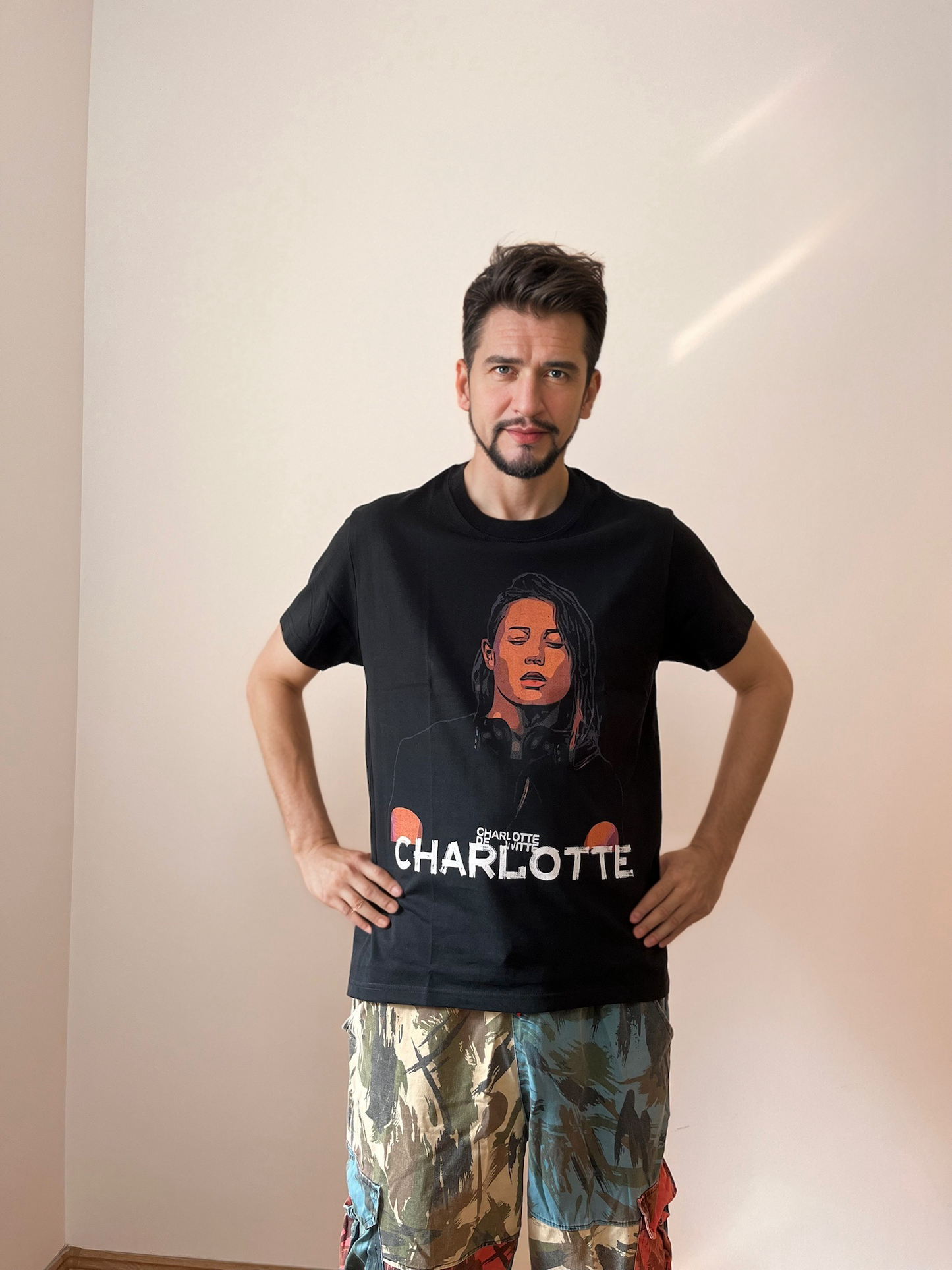 Charlotte Vibe Tee