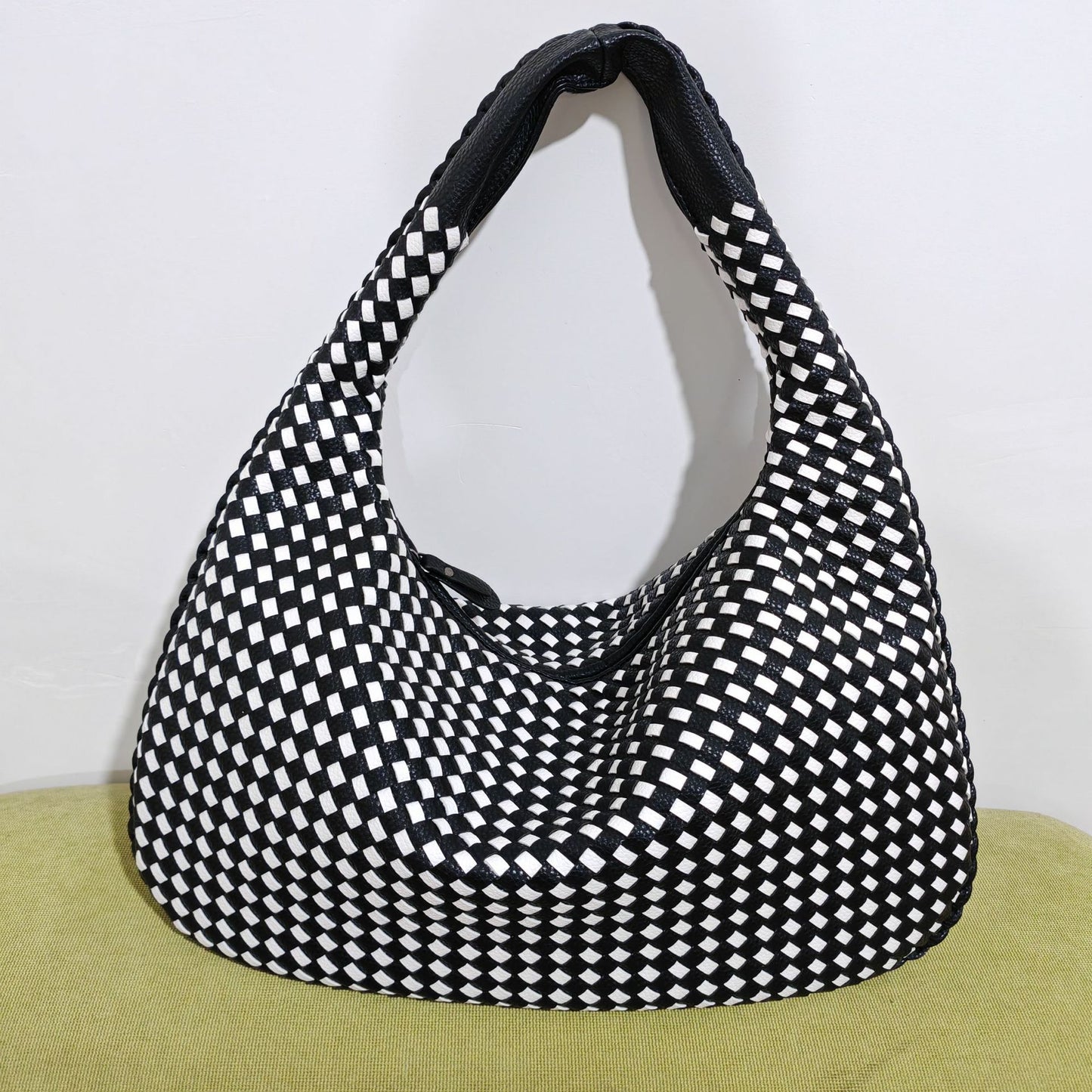 Borsa Hobo intrecciata 