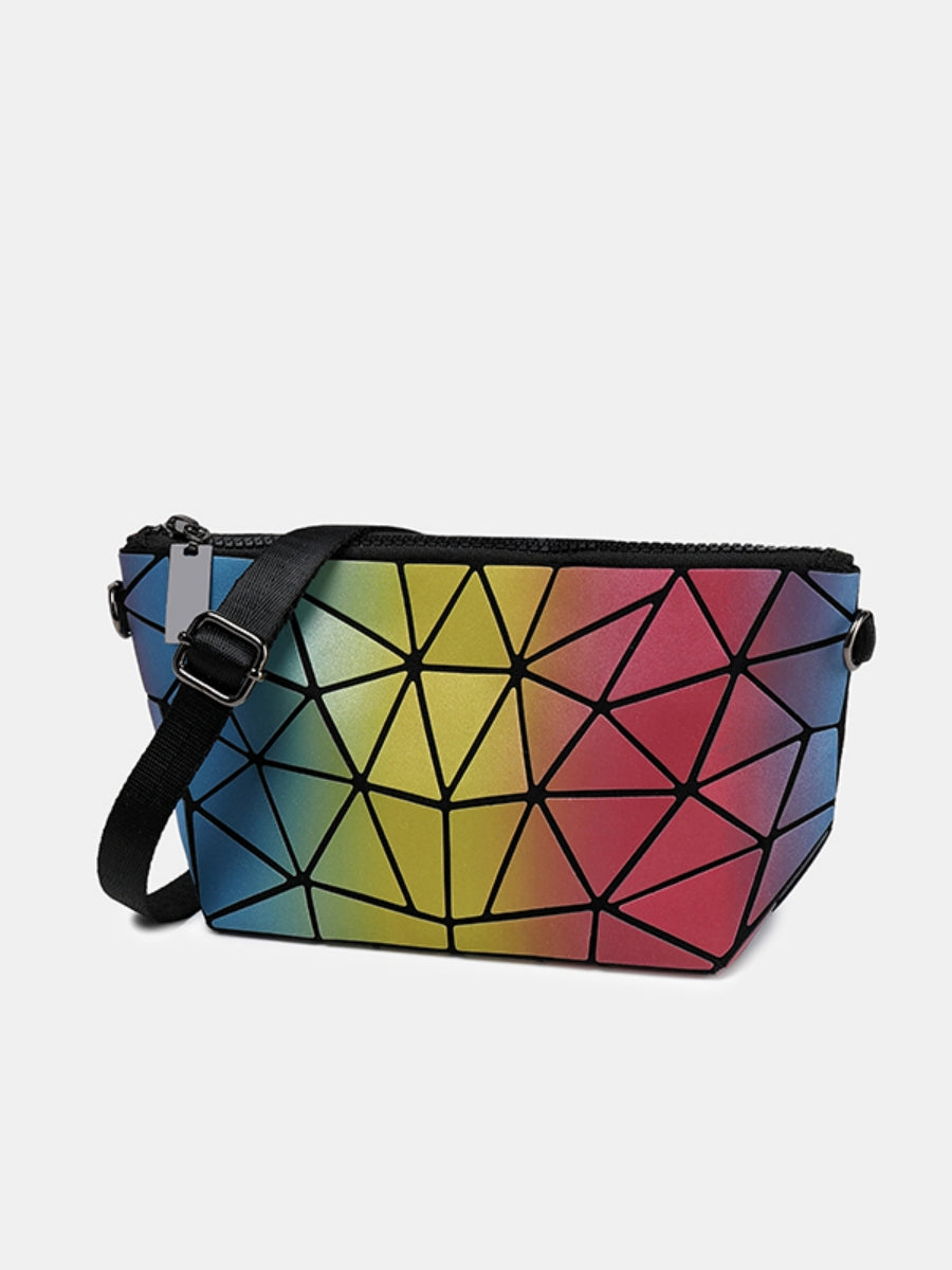 Prismatic Chic: Die moderne geometrische Tasche