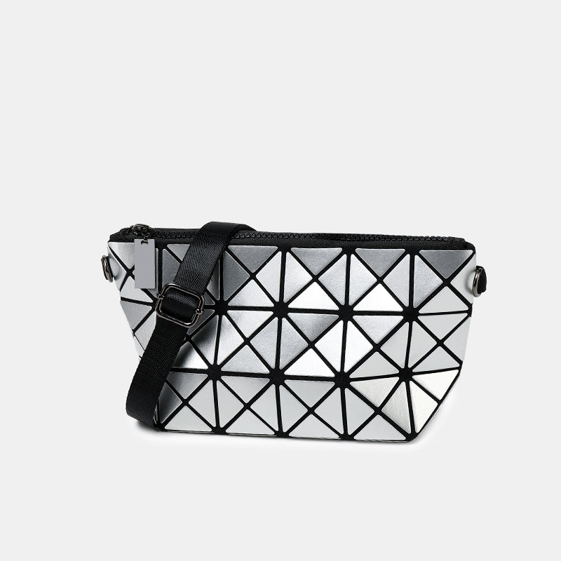 Prismatic Chic: Die moderne geometrische Tasche