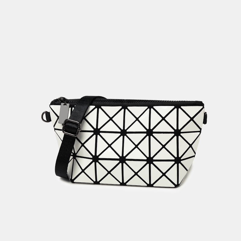 Prismatic Chic: Die moderne geometrische Tasche