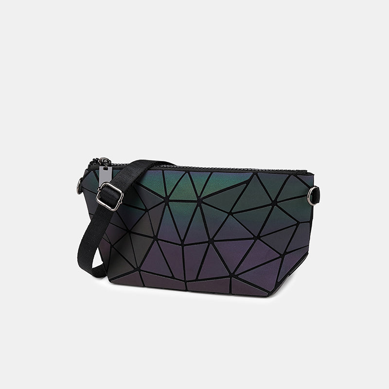 Prismatic Chic: Die moderne geometrische Tasche