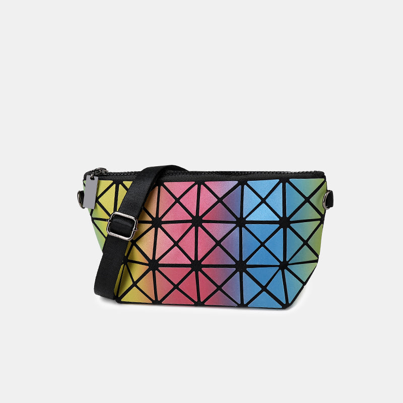 Prismatic Chic: Die moderne geometrische Tasche